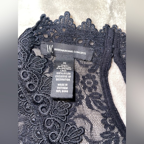 Blouse - Picture 3 of 4